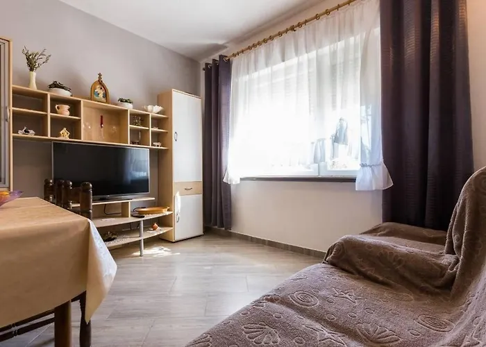 With Parking Space Kukljica, Ugljan - 8238 Апартаменты