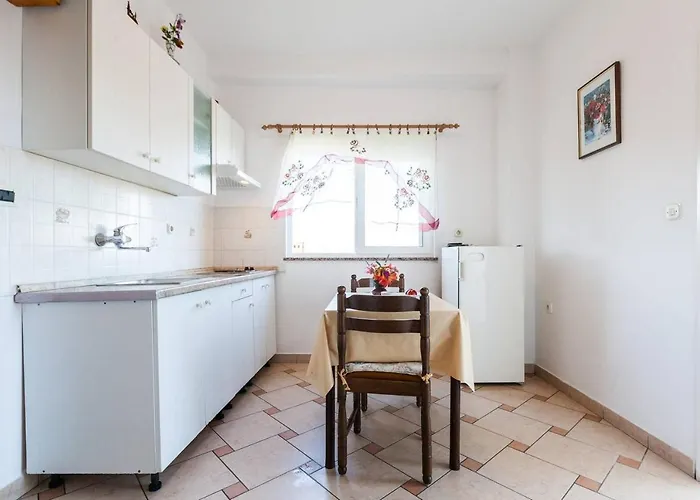 With Parking Space Kukljica, Ugljan - 8238 アパート