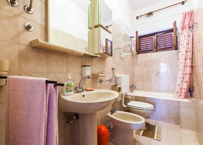 アパート With Parking Space Kukljica, Ugljan - 8238 *