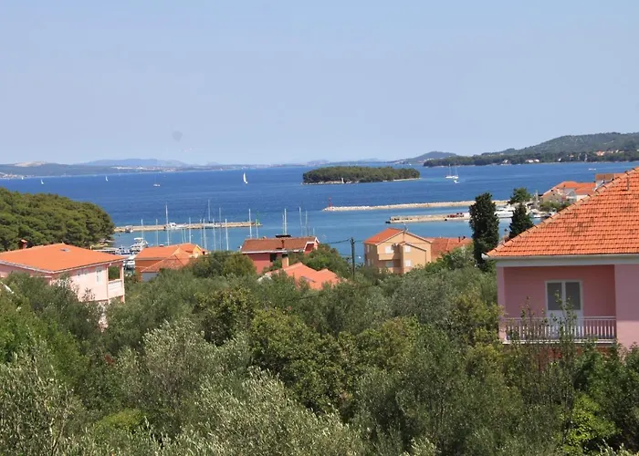 With Parking Space Kukljica, Ugljan - 8238 アパート