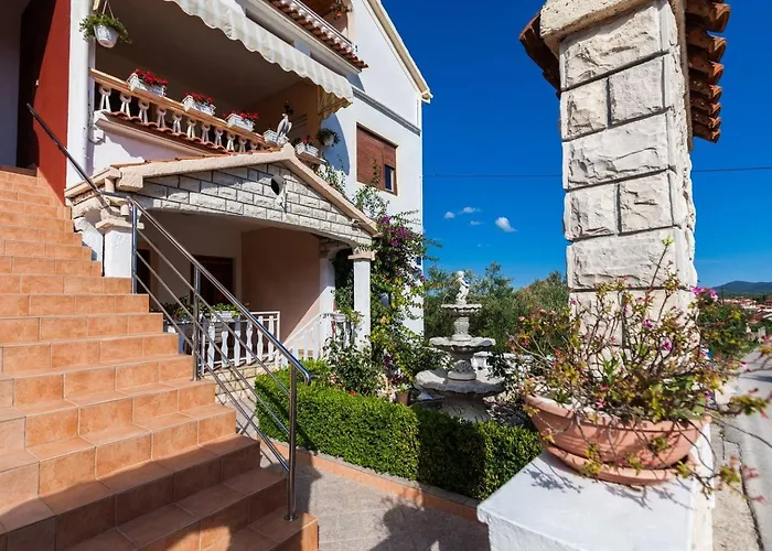 With Parking Space Kukljica, Ugljan - 8238 アパート ククリカ