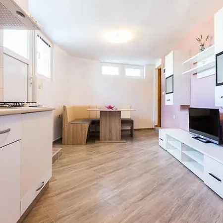 Apartamento With Parking Space Kukljica, Ugljan - 8238