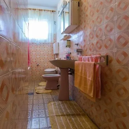 With Parking Space Kukljica, Ugljan - 8238 Apartamento Kukljica